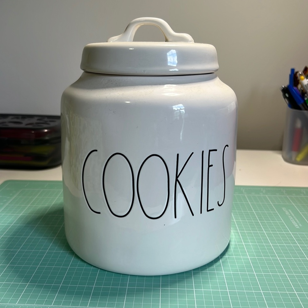 Rae Dunn Cookie Jar Moving Sale